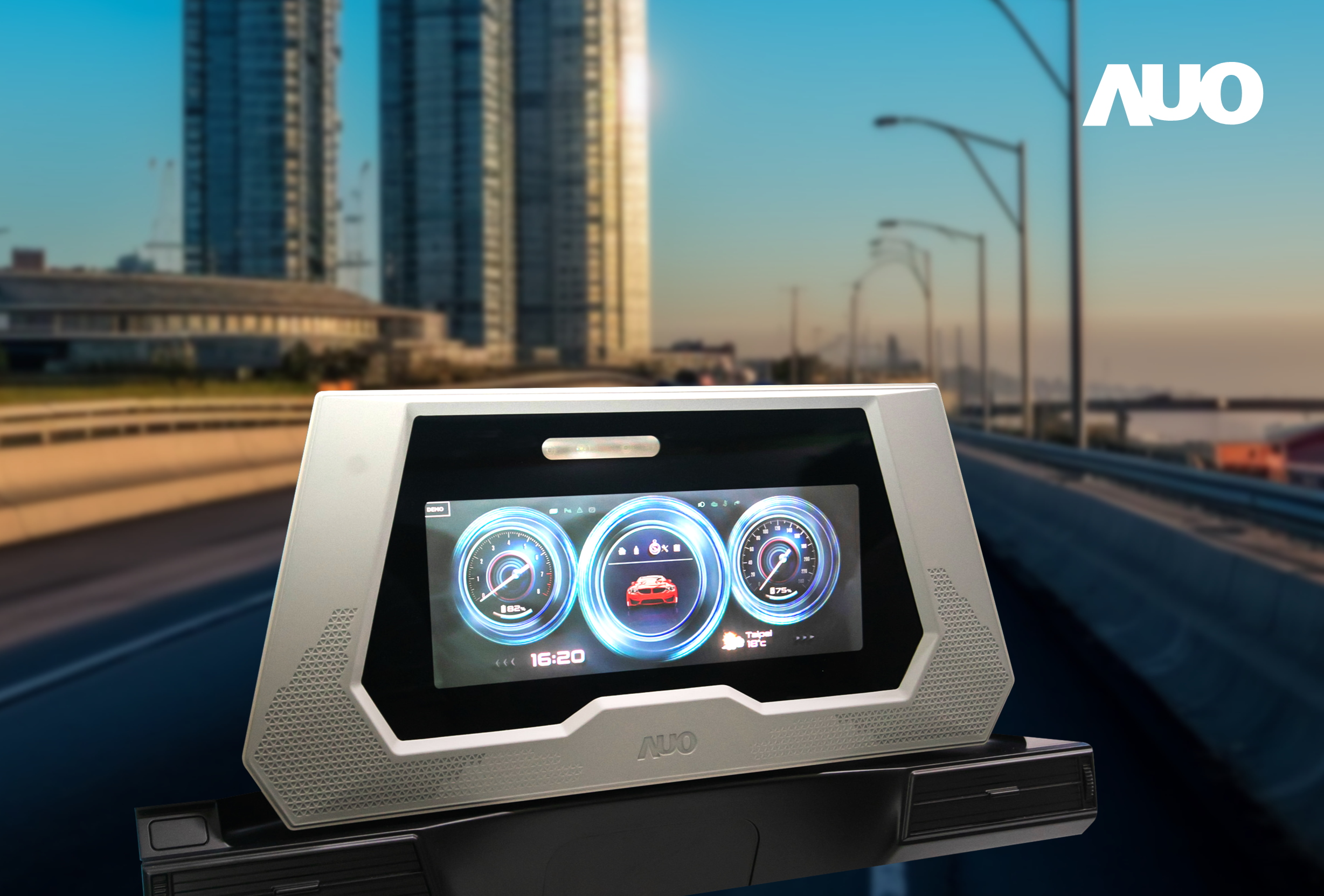 AUO showcases its High-transparency Micro LED coupled with LCD display integrated digital dashboards in smart cockpits, providing users with comfortable 3D displaying images without having to wear special glasses.